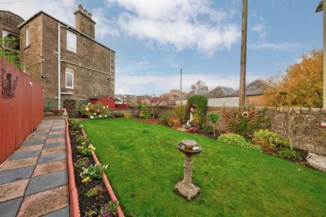 441 Strathmartine Road Dundee-27.JPG