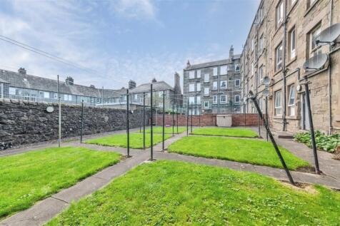 1R 27 Park Avenue Dundee-12.JPG