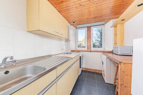 11D Bonnybank Road Dundee-4.JPG