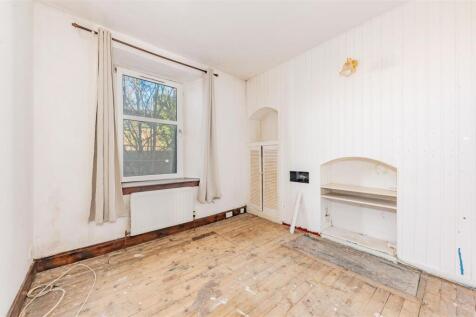 11D Bonnybank Road Dundee-7.JPG