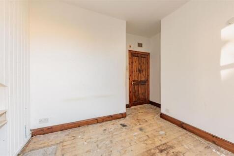 11D Bonnybank Road Dundee-8.JPG