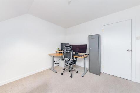 5 Malcolm Crescent Monifieth EDITS-3.JPG