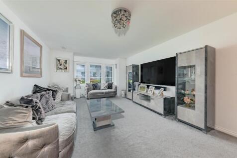 12 Mona Crescent BF-11.JPG