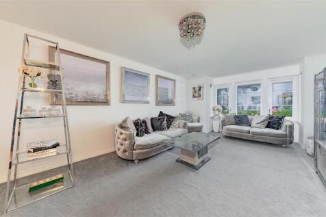 12 Mona Crescent BF-10.JPG