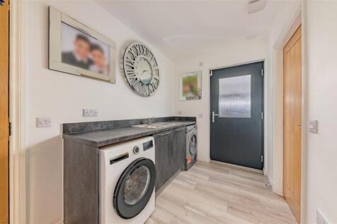 12 Mona Crescent BF-21.JPG