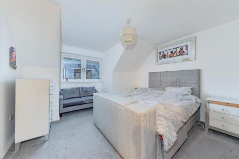 12 Mona Crescent BF-5.JPG