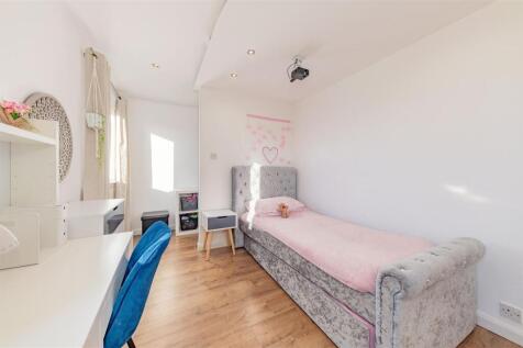 13 St Ninians Road Arbroath-16.JPG