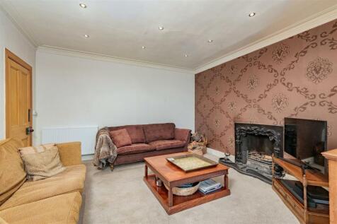 7 Rosebank Lane Forfar-5.jpg