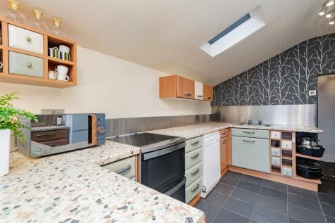 7 Rosebank Lane Forfar-18.jpg