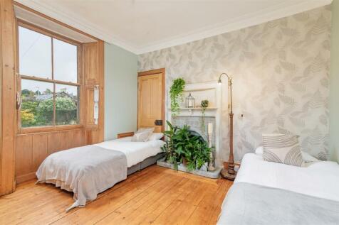 7 Rosebank Lane Forfar-1.jpg