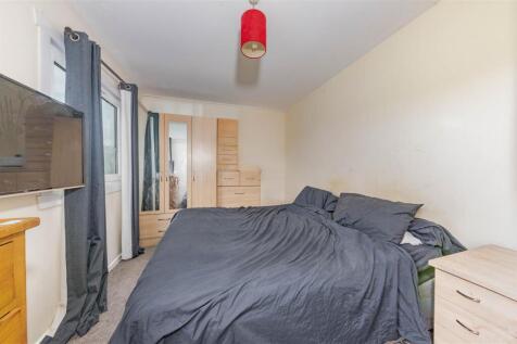 9 Helmsdale Crescent Dundee-4.JPG