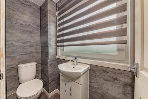 9 Helmsdale Crescent Dundee-3.JPG
