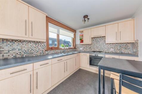 4 Kinloch Place Meigle-1.JPG