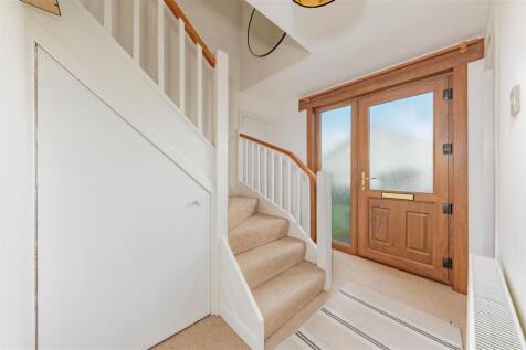 4 Kinloch Place Meigle-11.JPG
