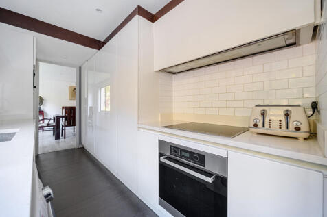 1372182-6-68fb637...