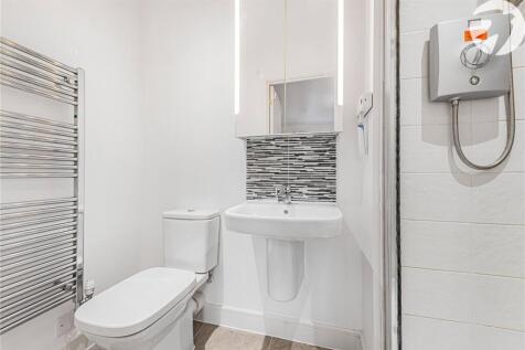 Ensuite To Bed Two