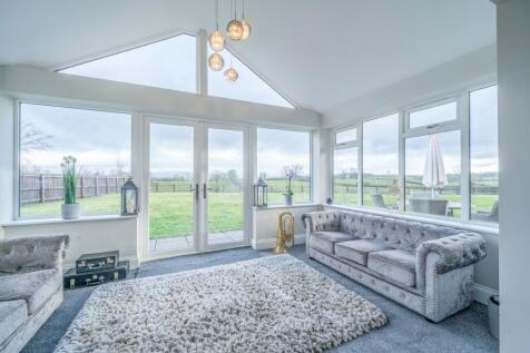 Stunning Garden Room