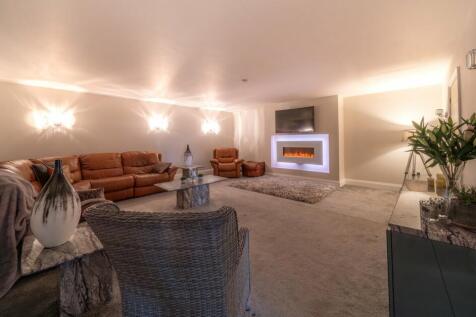 Family Room 1