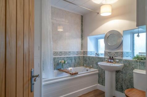 Hill Top Bathroom