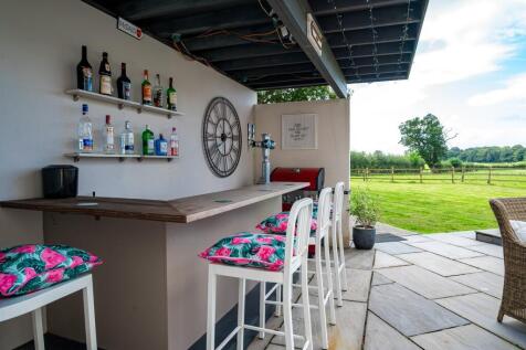 Outdoor Bar
