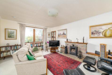 West Cottage Marlfield-06.jpg