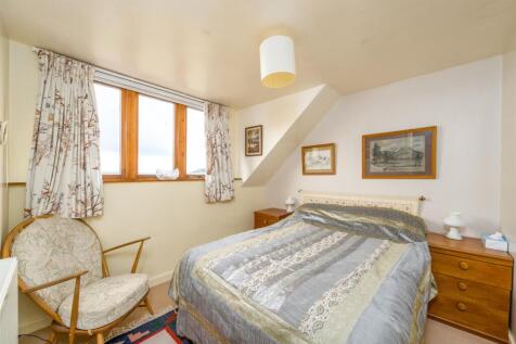 West Cottage Marlfield-21.jpg