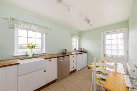 1_Swinton_Bridge_End_Farm_Cottage-11.jpg