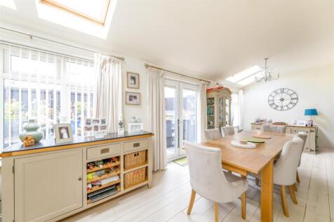 89_hallydown_crescent-06.jpg