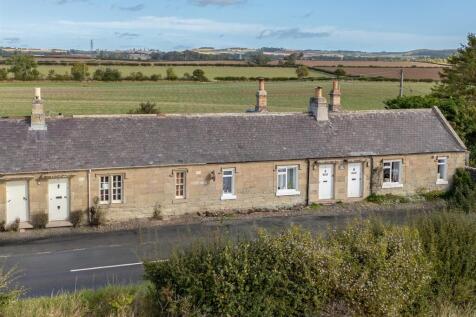 Hedgerow Cottages_2 Spittal Mains_Externals-2.jpg