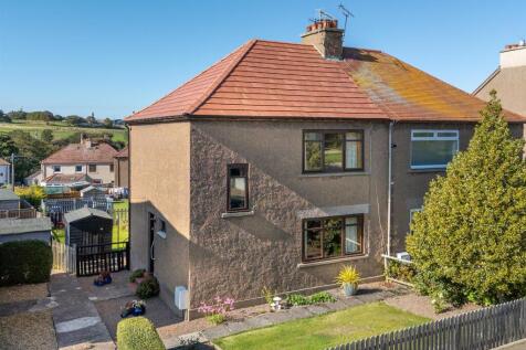 28 Gunsgreen Crescent_Eyemouth-02.jpg