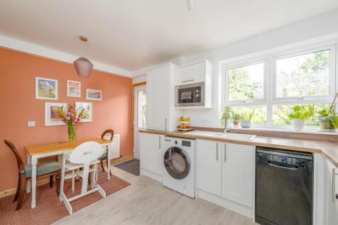 63 Howden_Road-06.jpg