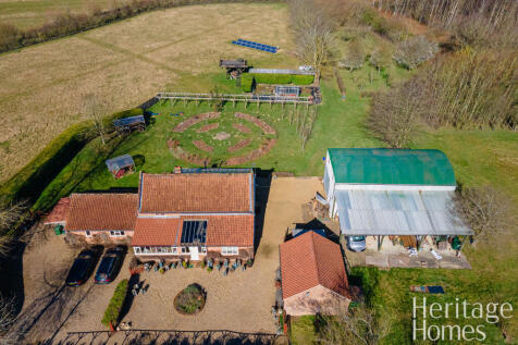 DanPropertyArielPhotography-ParkFarmBarn-TP00783-5
