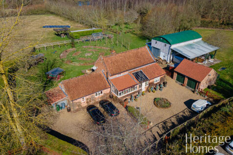 DanPropertyArielPhotography-ParkFarmBarn-TP00783-8