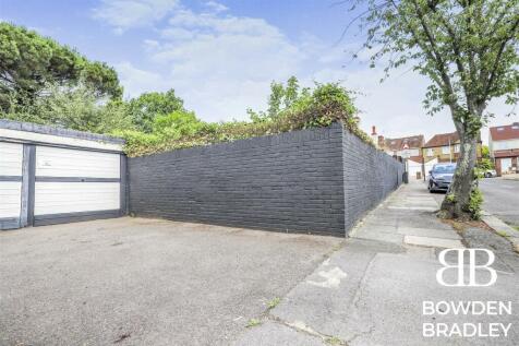 Detached Garage