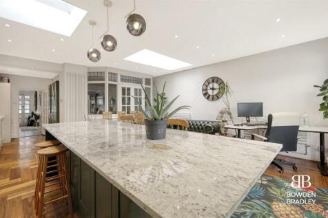 Kitchen / Reception Room