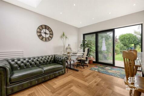 Kitchen / Reception Room