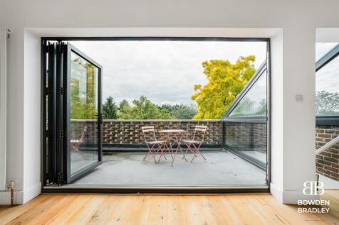 Kitchen / Dining