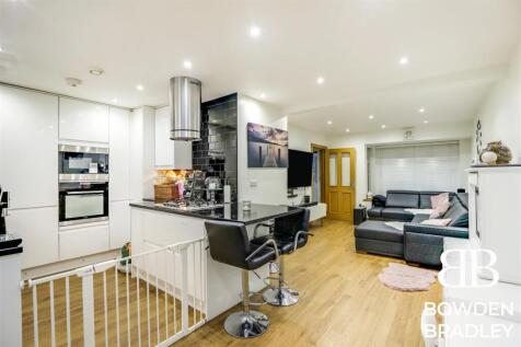 Lounge/Kitchen