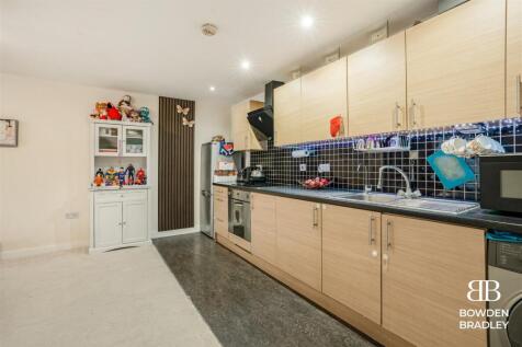 Living Room/Kitchen