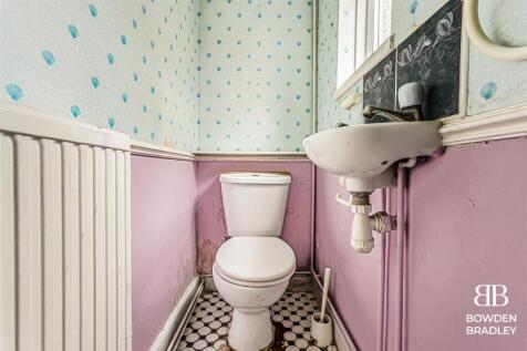 Toliet