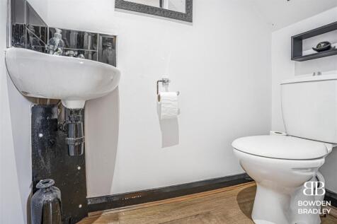 Toliet