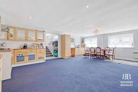 Annex Kitchen/Dining Room