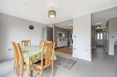 Kitchen/Dining Area