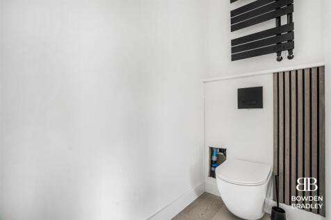 Toliet