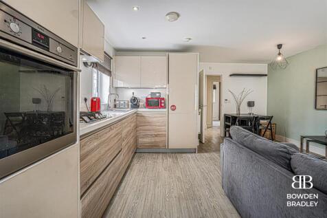 Living Room/Kitchen