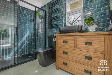 Bedroom/En-suite