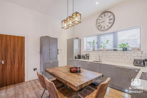 Living Room/Kitchen
