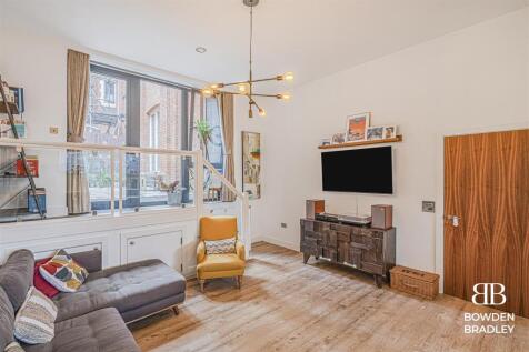 Living Room/Kitchen