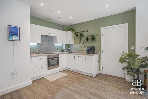 Kitchen / Living Room