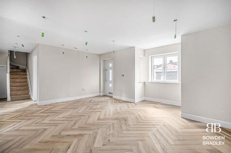 Kitchen / Lounge